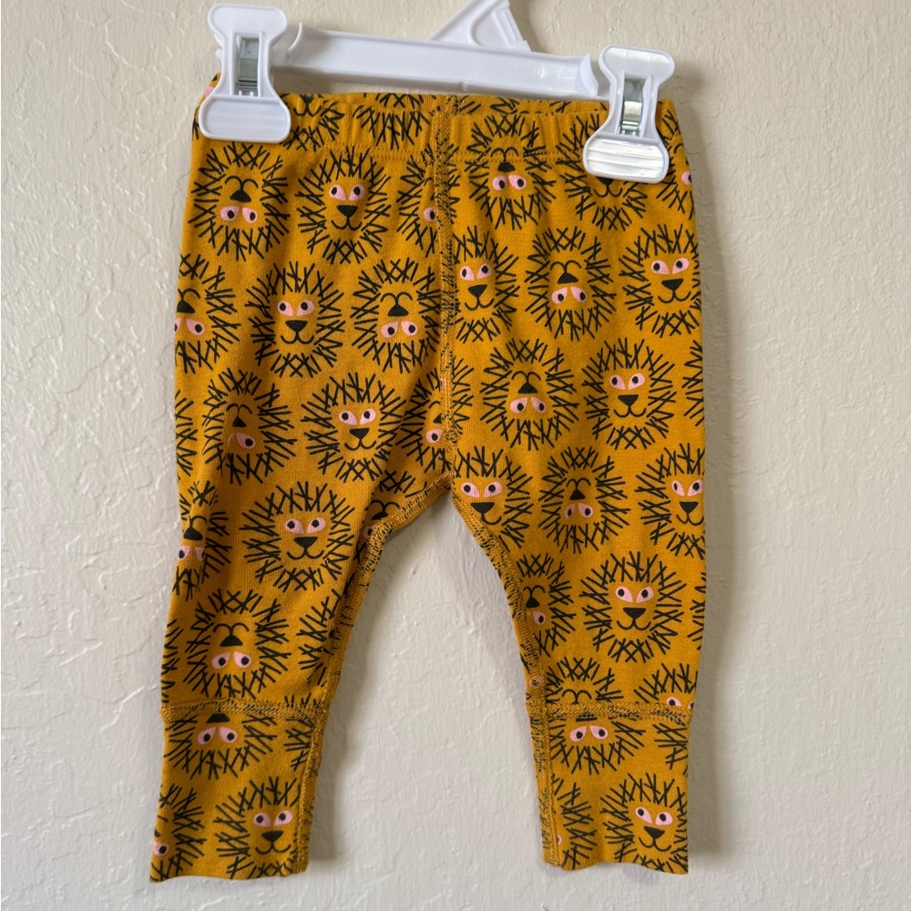 Hanna Andersson lion leggings 3-6 months